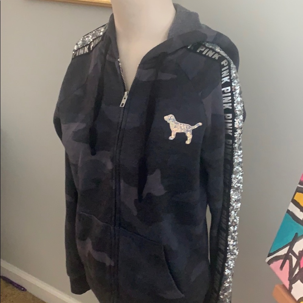 Pink matching sweatshirt and sweat pants